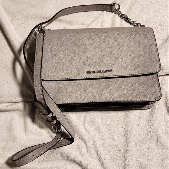 Michael Kors Crossbody - Picture 1 of 3